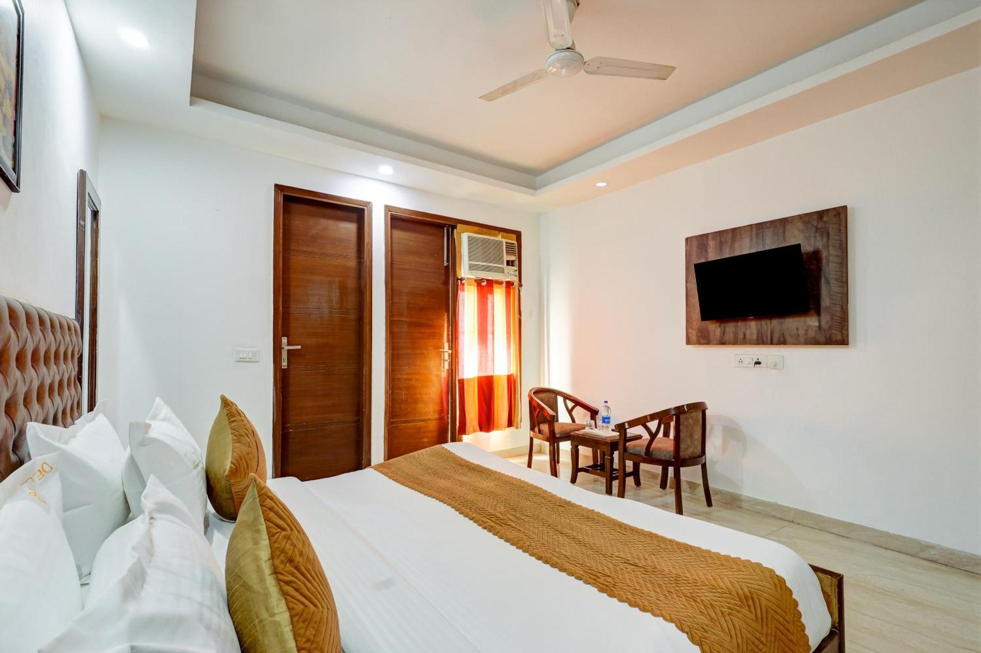 Hotel Aron By The Premium Villa New Delhi Exterior photo